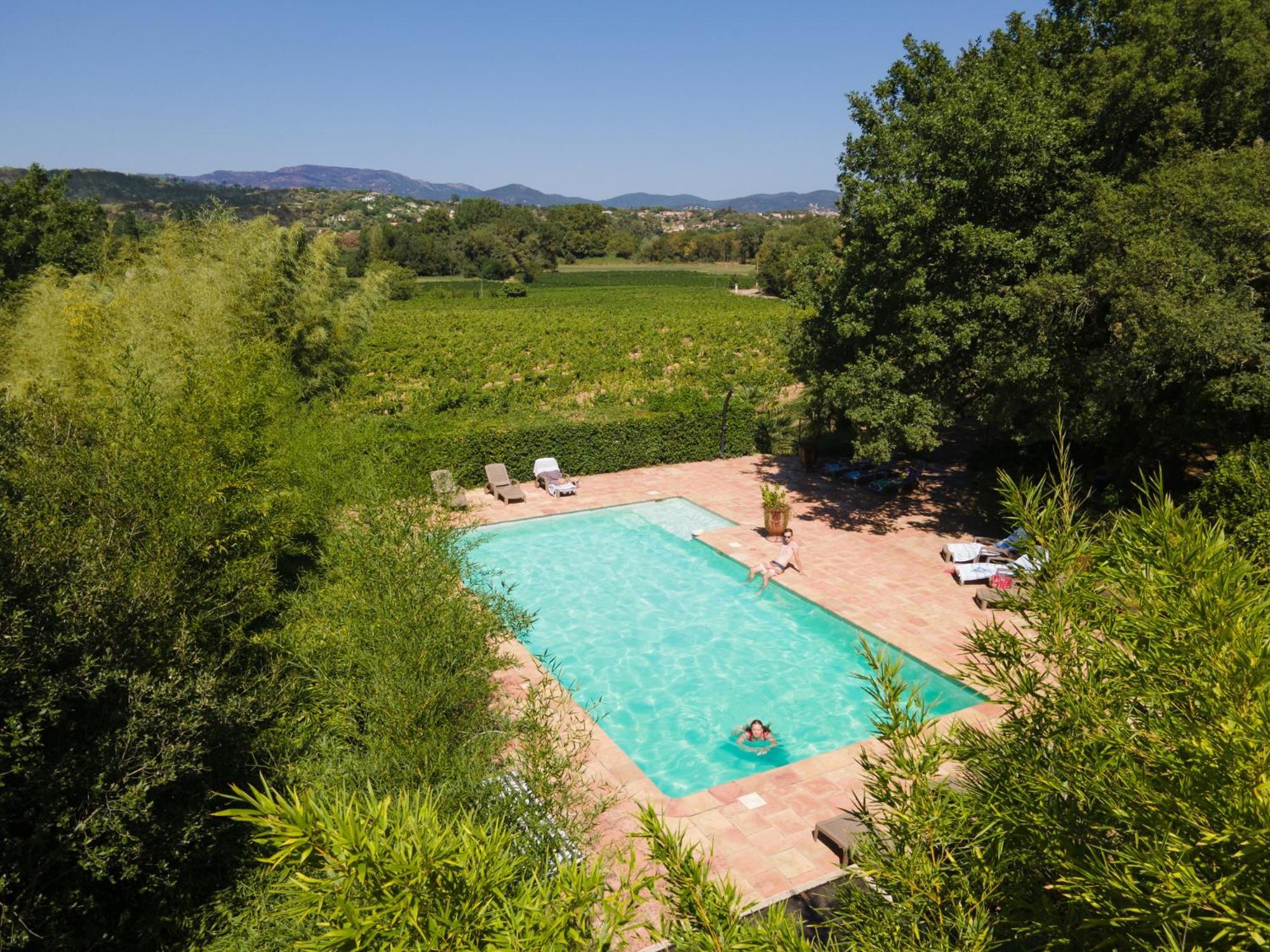 Les Gites du Merle Cogolin Extérieur photo